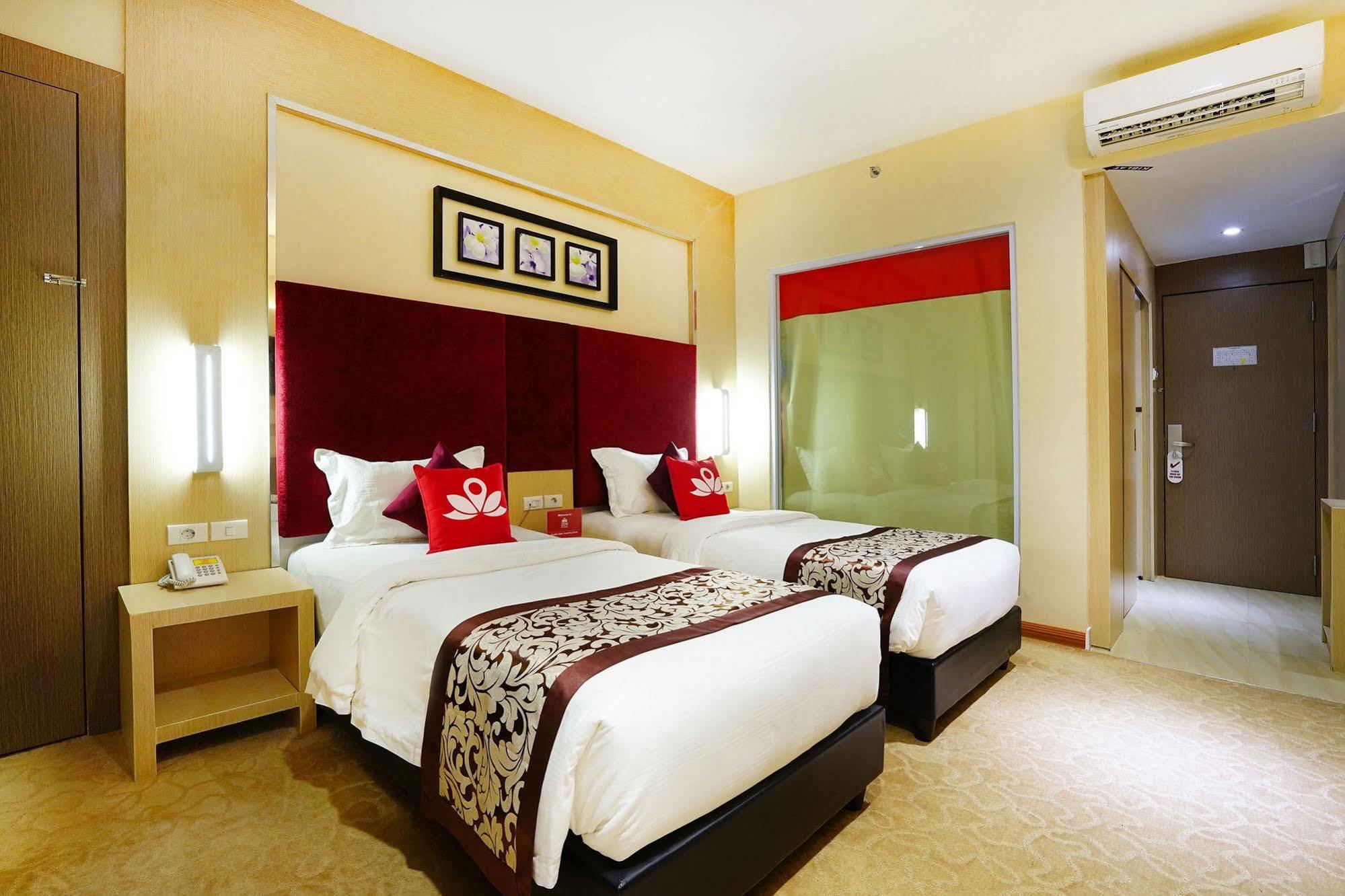 Zen Rooms Near Bcs Mall Penuin Batam Екстериор снимка