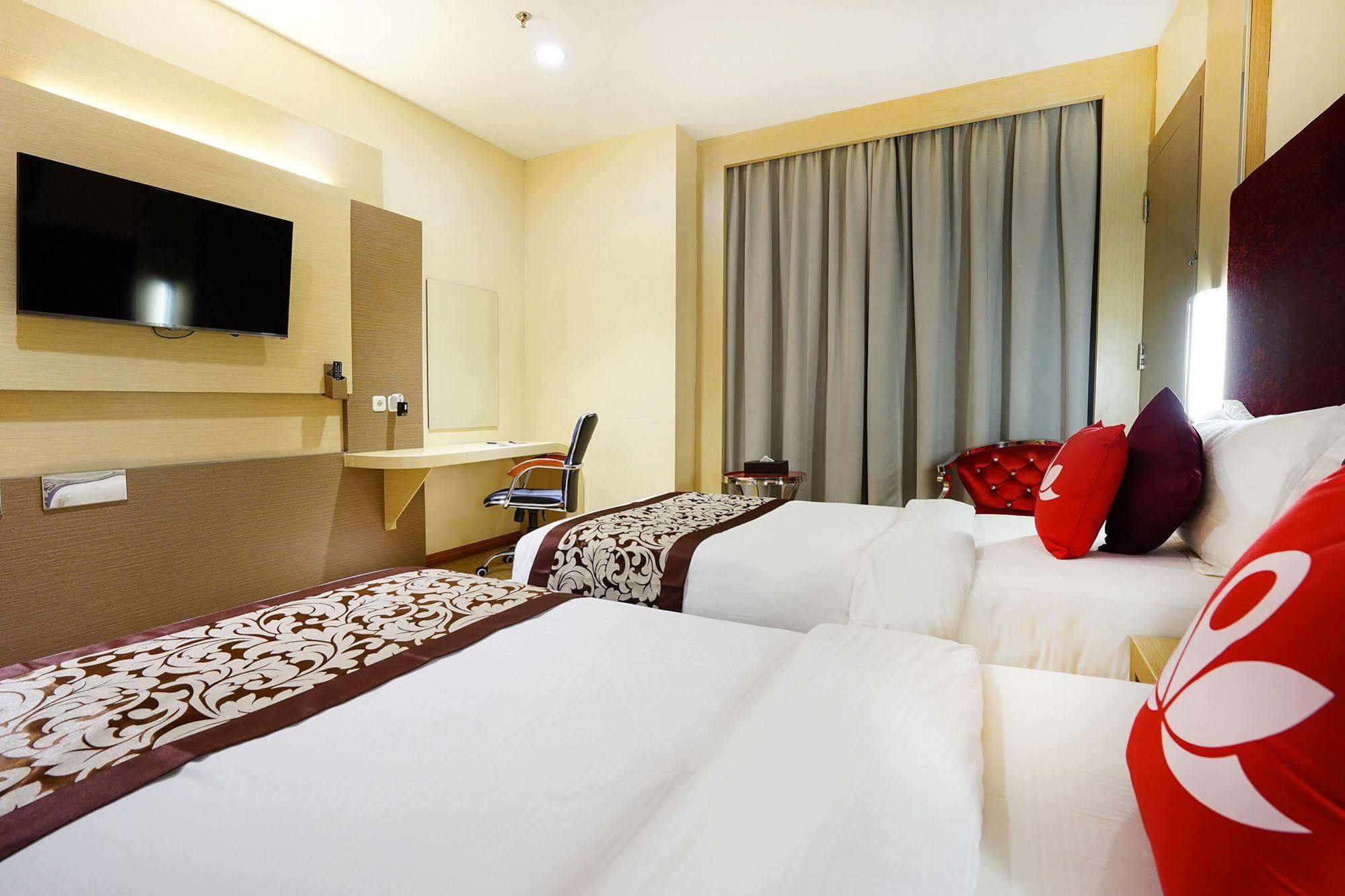 Zen Rooms Near Bcs Mall Penuin Batam Екстериор снимка