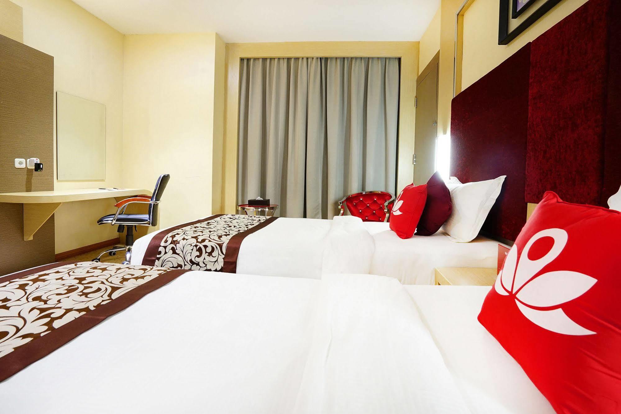 Zen Rooms Near Bcs Mall Penuin Batam Екстериор снимка