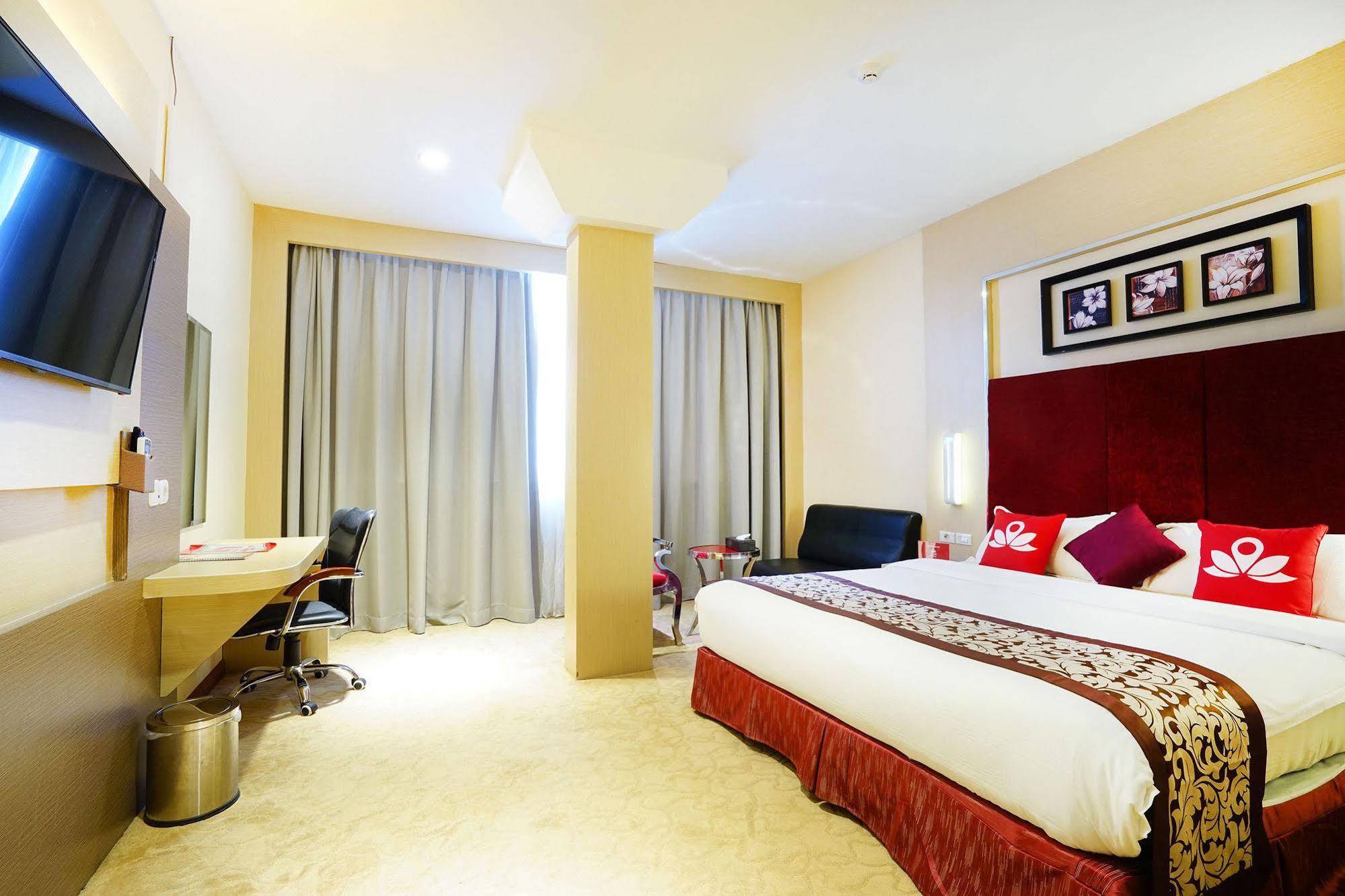 Zen Rooms Near Bcs Mall Penuin Batam Екстериор снимка
