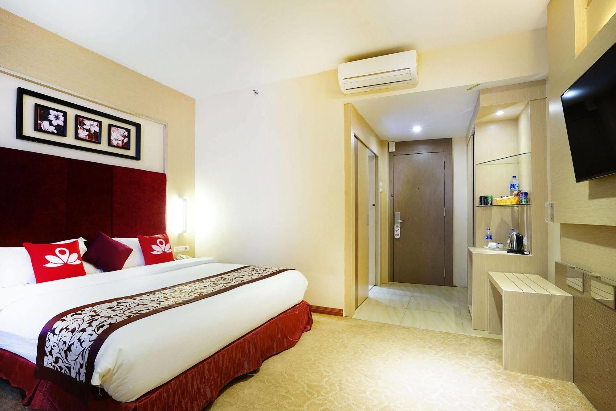 Zen Rooms Near Bcs Mall Penuin Batam Екстериор снимка