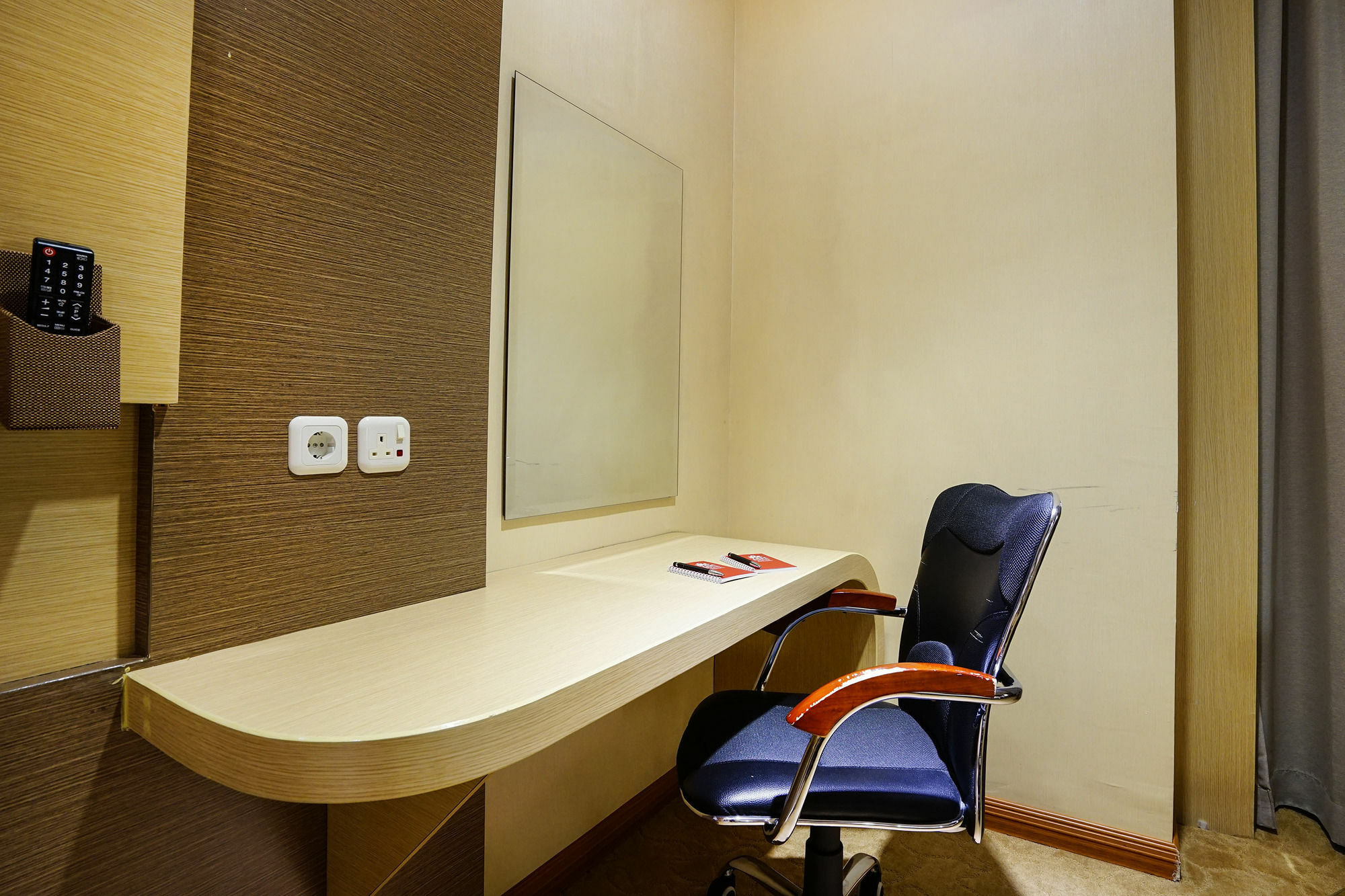 Zen Rooms Near Bcs Mall Penuin Batam Екстериор снимка